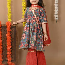 Here&Now X Kinder Kids Girls Ethnic Motifs Printed Angrakha Sequinned Pure Cotton Kurta with Sharara & With-picture-10
