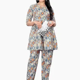 KANUDA Women White Poly Crepe Kurta Sets-picture-47