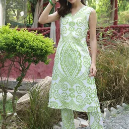 Anouk Women Ethnic Motifs Printed Kurta with Trousers-28