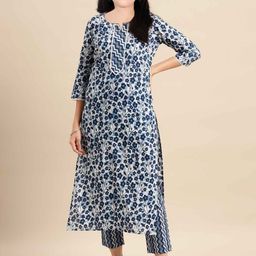 Vetrokart Girls Floral Printed Raw Silk Notch Neck Straight Kurta With Trousers-image-91
