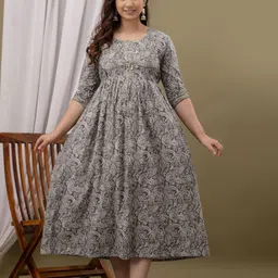BAESD Women Ethnic Motifs Printed Gathered Or Pleated Maternity Midi Dress-image-83