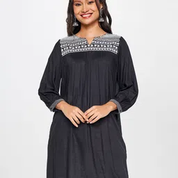 Global Desi Ethnic Motifs Yoke Design Thread Work A-Line Kurta-picture-8