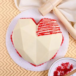 Red Velvet Pinata Cake-image-23