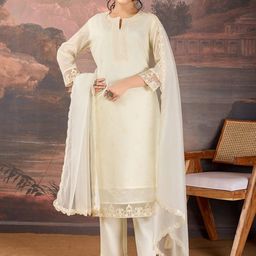 House of Pataudi Floral Embroidered Round Neck Straight Kurta & Trousers With Dupatta-36