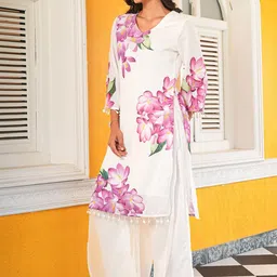 QISSA Floral Printed V-Neck Straight Kurta With Trousers-image-88