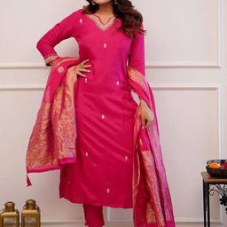 Growdamy Floral Embroidered Beads and Stones Chanderi Silk Kurta With Trousers & Dupatta-image-51