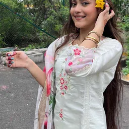VredeVogel Floral Embroidered Straight Kurta & Trousers With Dupatta-15