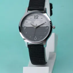 VIRAKTI Women Brass Dial & Leather Wrap Around Straps Analogue Watch F-75-BLACK-A-17