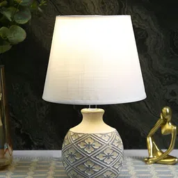 TAYHAA White Textured Ceramic Frusturical Shaped Table Lamp-22