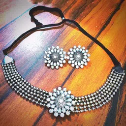 Sangria Stones Studded & Beaded Jewellery Set-73