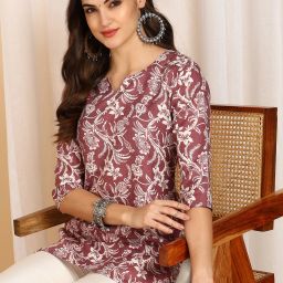 Women Printed Cotton Blend Straight Kurta-image-97
