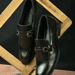 INVICTUS Men Black Solid Formal Slip-on Shoes-image-12