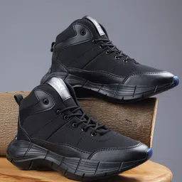 Woakers Men Colourblocked Sneakers-image-41