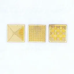 RAVIOUR LIFESTYLE Unisex Gold Pendant-image-52