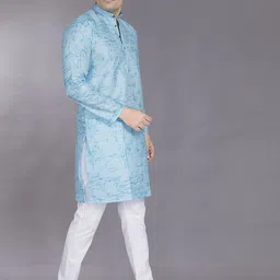 DIVISIVE Men Printed Regular Kurta with Pyjamas image 4