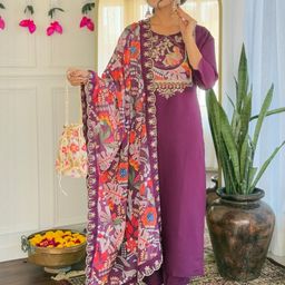 URMIR FASHION Women Pleated Kurta Set-image-78