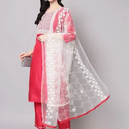 VredeVogel Women Cotton Silk Blend Kurta Pant Set With Net Embroidery Dupatta Set-picture-0