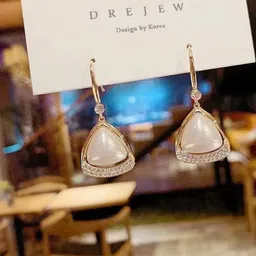 SZN Triangular Studs Earrings-8