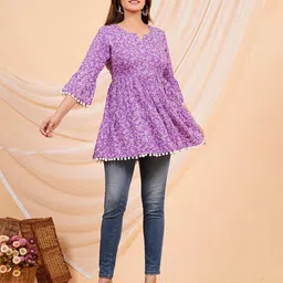 JAGNA Print Bell Sleeve Top-picture-58