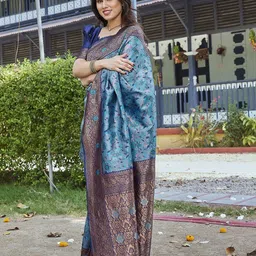 KALINI Women Paisley Printed Banarasi Saree-image-8