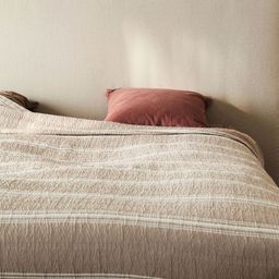 H&M Jacquard-Weave Bedspread-image-16