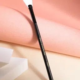 CUFFS N LASHES Small Highlighter Makeup Brush E001-48