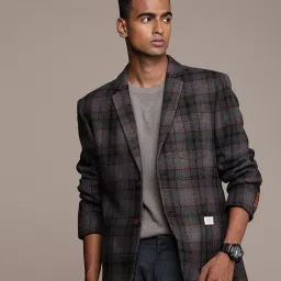 Men Solid Single Breasted Casual Blazer-image-3
