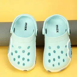 max Girls Printed Casual Clogs-image-56