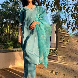 TRAHIMAM Floral Embroidered Chanderi Silk V-Neck Straight Kurta With Trousers & Dupatta-picture-45