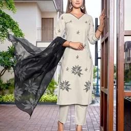 DIVASTRI Floral Embroidered Thread Work Straight Kurta With Trouser And Dupatta-31