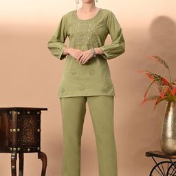 DHROOV TARA Top with Trousers Co-Ords-image-26