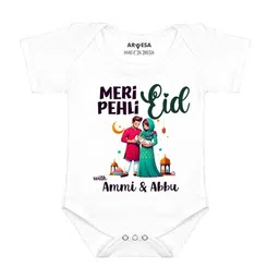 Arvesa Infants Meri Pehli Eid With Ammi & Abbu Printed Envelope Neck Bodysuit-picture-43