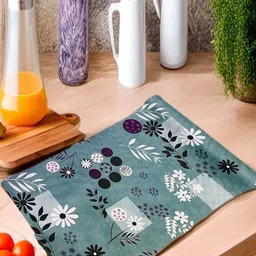REVEXO Grey & White Printed Water-Resistant Shelf Liner-18