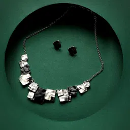 DressBerry Silver-Plated Textured Square Jewellery Set-43