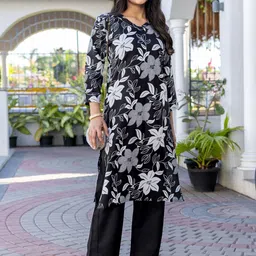 APNISHA Women Floral Printed Kurta with Trousers-31