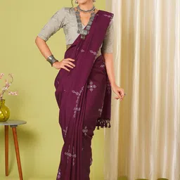 HERE&NOW Floral Beads and Stones Banarasi Saree-28