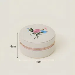 Accessorize Cream-Coloured Set of 1 Reusable Jewellery Organiser Organisers image 2
