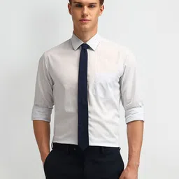 Arrow Men Cutaway Collar Solid Cotton Slim Fit Formal Shirt-picture-47