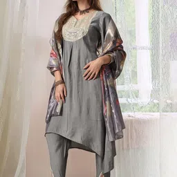 Sangria Yoke Design Floral Sequinned V-Neck A-Line Kurta With Dhoti & Dupatta Set image 5