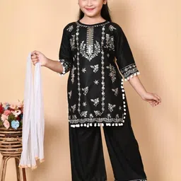 NFashion Girls Black Color Round Neck Three-Quarter Sleeves Ethnic Kurta Sets With Dupatta-image-51