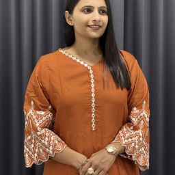 Women Cotton Blend Kurta Pyjama Set-image-76