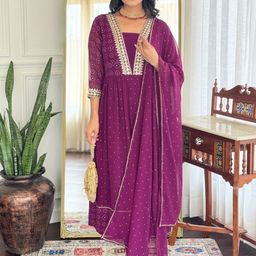 Navlik Geometric Printed Square Neck Sequinned Georgette Anarkali Kurta Trousers & Dupatta-9