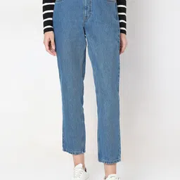 Vero Moda Women Straight Fit High-Rise Light Fade Stretchable Jeans-picture-8