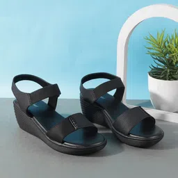 WALKWAY by Metro Textured Block Sandals-83