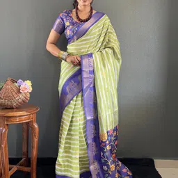 DIVASTRI Dola Silk Lehariya Print Saree With Unstitched Blouse Piece-image-69