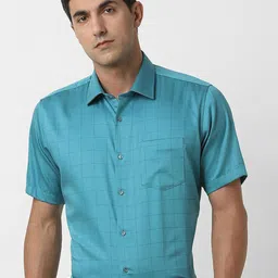Van Heusen Men Regular Fit Spread Collar Checked Cotton Formal Shirt-image-85