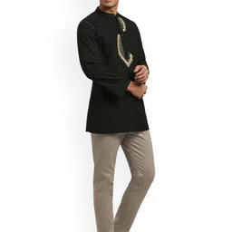 Arch element Men Flared Sleeves Thread Work Kurta image 4