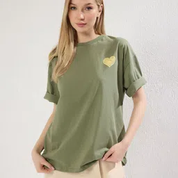 Trendyol Women V-Neck Drop-Shoulder Sleeves Applique T-shirt-image-44