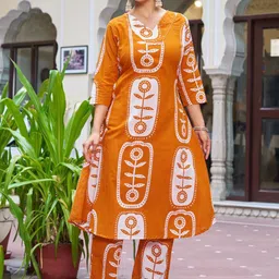 Kaftanize Floral Printed V-Neck A-Line Kurta With Palazzo-59