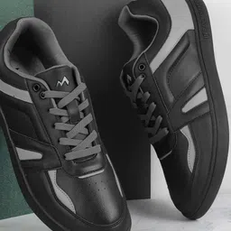 Metro Men Sneakers-image-55